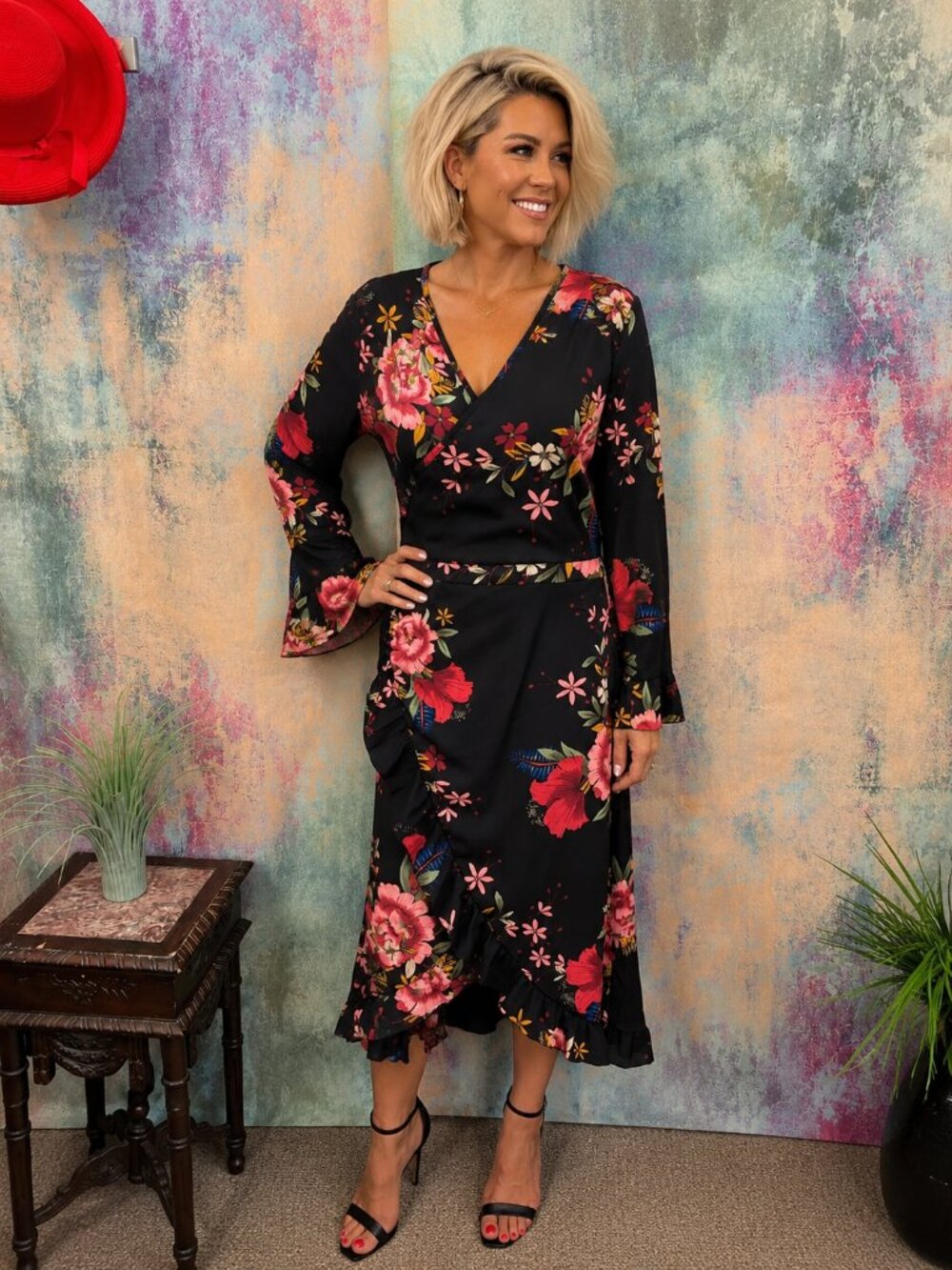 NWOT 📌 Beautiful Floral Asymmetrical Wrap Dress